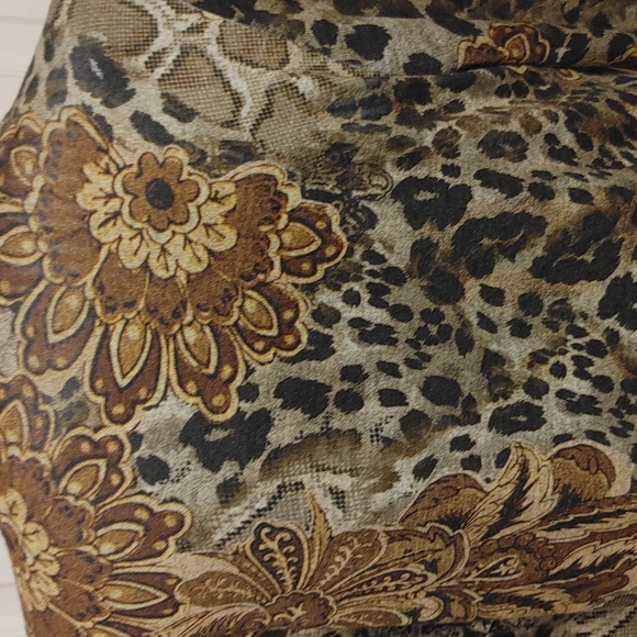 J Ⓜ️ JM Collection Top - Picture 9 of 13